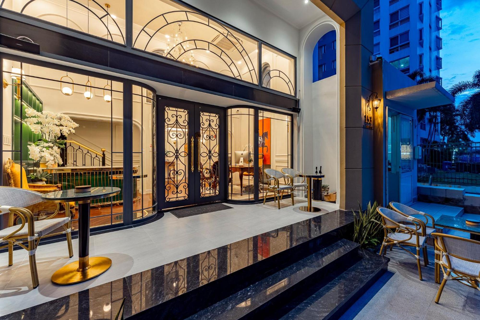 Golden Sun Apartment & Hotel Хошимин Экстерьер фото